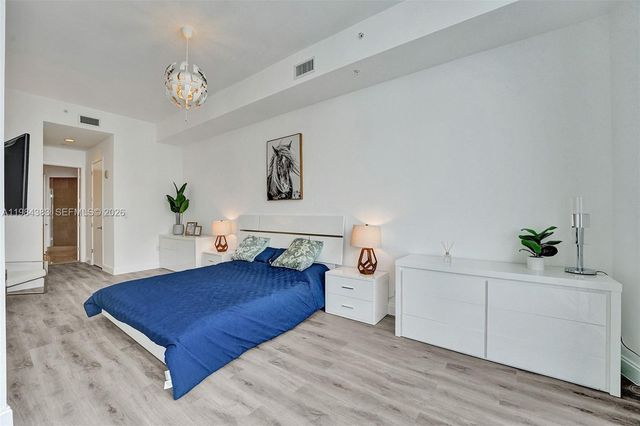 18101 Collins Ave PH206, Sunny Isles Beach, FL 33160