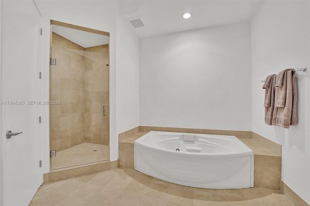 18101 Collins Ave PH206, Sunny Isles Beach, FL 33160