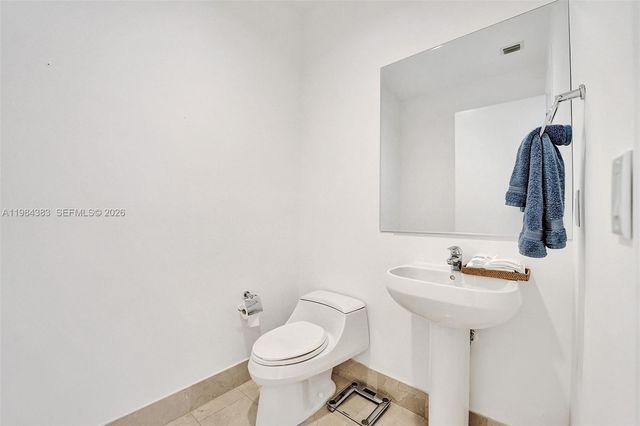 18101 Collins Ave PH206, Sunny Isles Beach, FL 33160