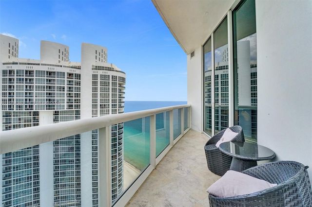 18101 Collins Ave PH206, Sunny Isles Beach, FL 33160
