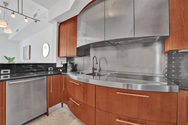 18101 Collins Ave PH206, Sunny Isles Beach, FL 33160