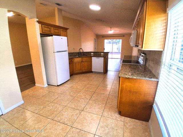 660 Wickham Lakes Drive, Melbourne, FL 32940