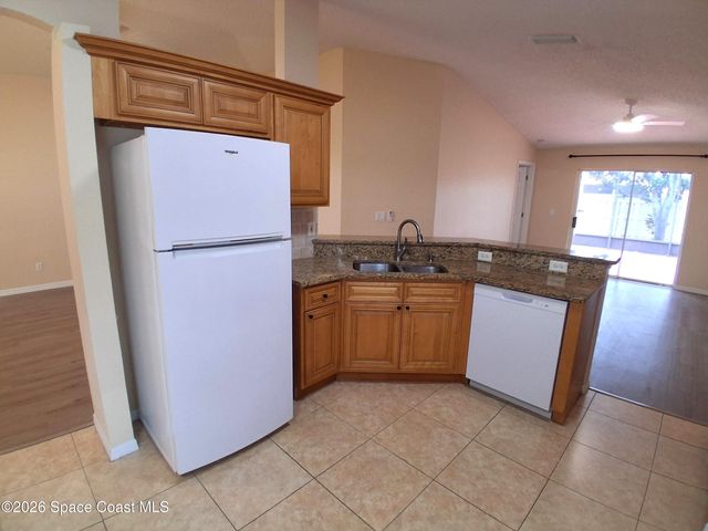 660 Wickham Lakes Drive, Melbourne, FL 32940