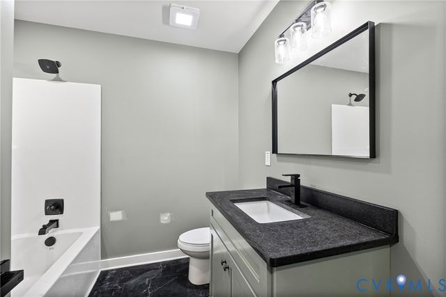 2570 Layne St, Farmville, VA 23901