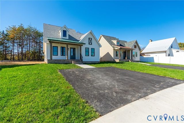 2570 Layne St, Farmville, VA 23901