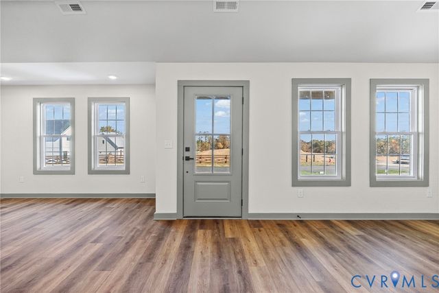 2570 Layne St, Farmville, VA 23901