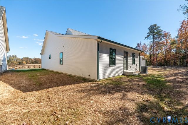 2570 Layne St, Farmville, VA 23901