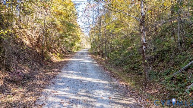 2570 Layne St, Farmville, VA 23901