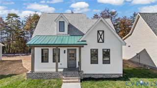 2570 Layne St, Farmville, VA 23901