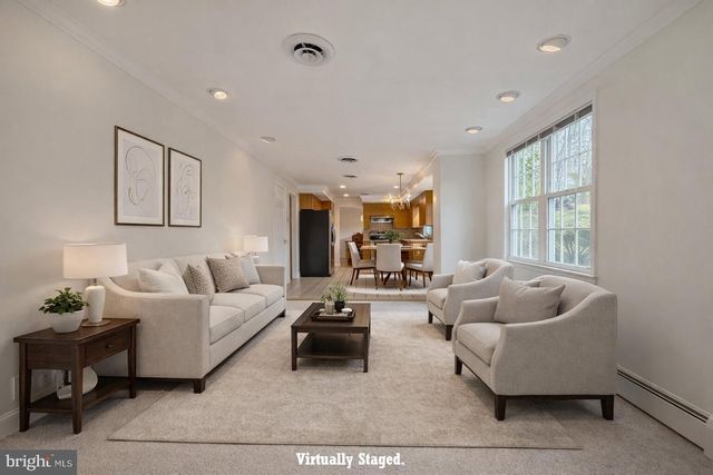 221 FOXCROFT RD, Broomall, PA 19008