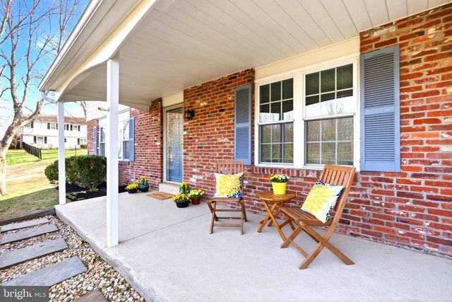 221 FOXCROFT RD, Broomall, PA 19008