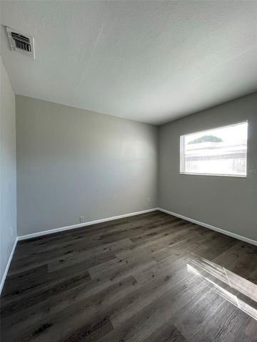 673 59TH STREET S, St Petersburg, FL 33707