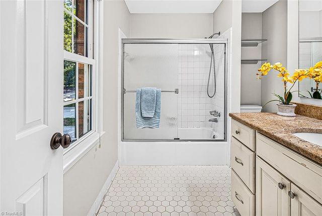 907 Bearhollow Road, Greensboro, NC 27410