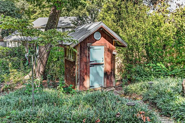907 Bearhollow Road, Greensboro, NC 27410