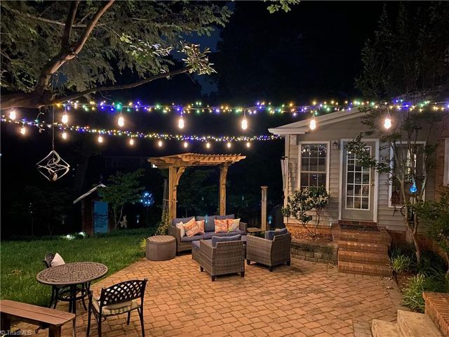 907 Bearhollow Road, Greensboro, NC 27410