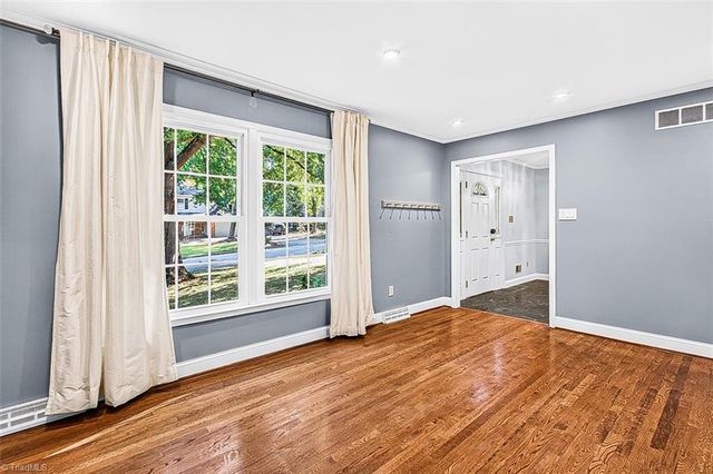 907 Bearhollow Road, Greensboro, NC 27410