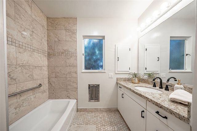 2870 Albury, Long Beach, CA 90815