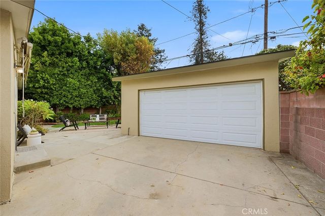 2870 Albury, Long Beach, CA 90815