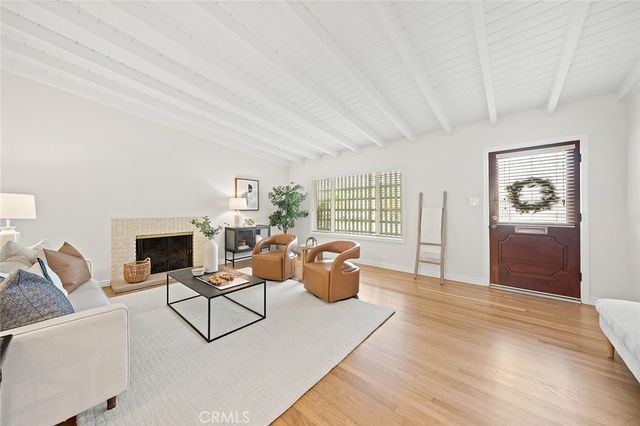 2870 Albury, Long Beach, CA 90815