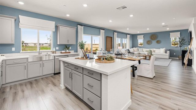 7049 Vail Ranch Rd, Roseville, CA 95747