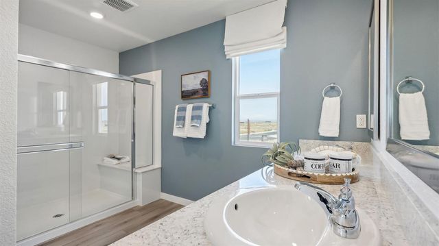 7049 Vail Ranch Rd, Roseville, CA 95747