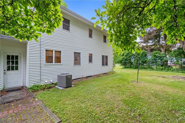 118 Winding Way, Camillus, NY 13031