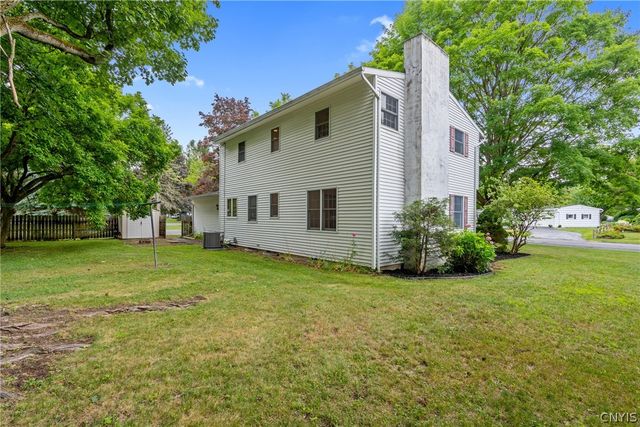 118 Winding Way, Camillus, NY 13031