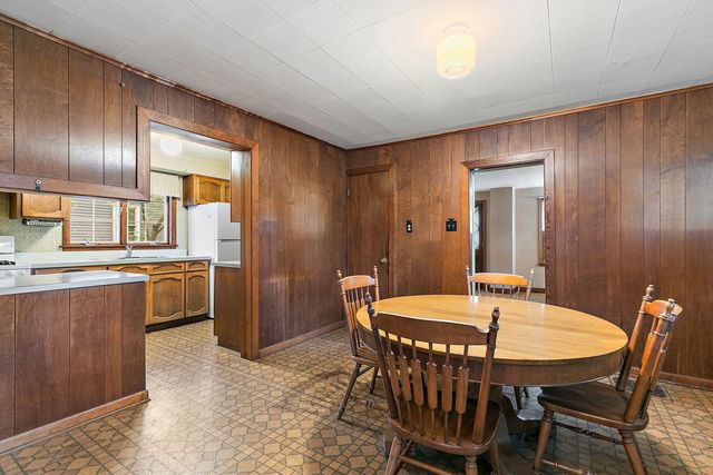 34 Nebraska Street, Geneva, IL 60134