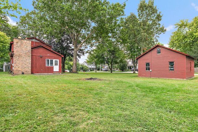 34 Nebraska Street, Geneva, IL 60134