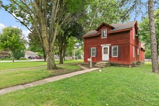 34 Nebraska Street, Geneva, IL 60134