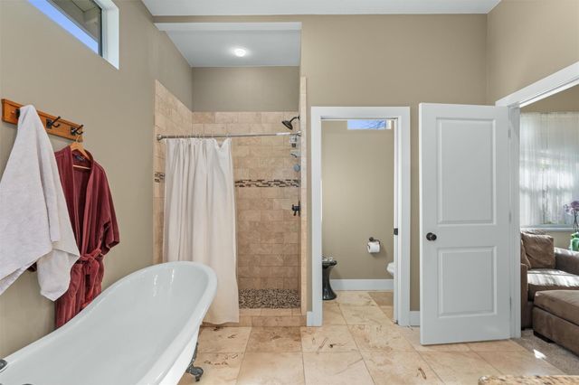 1915 Pasadena DR, Austin, TX 78757