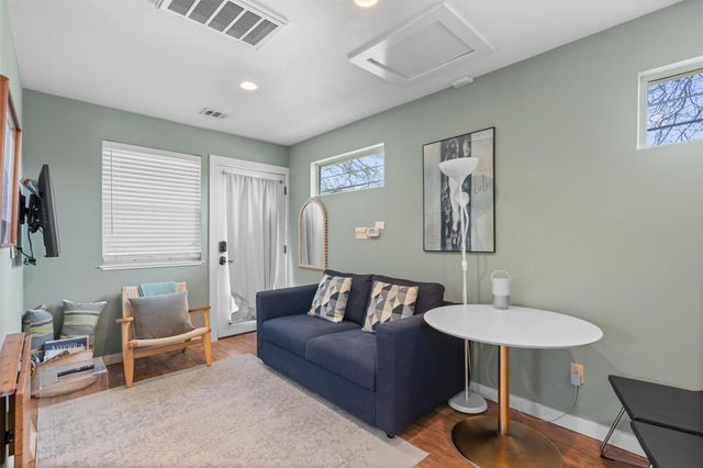 1915 Pasadena DR, Austin, TX 78757