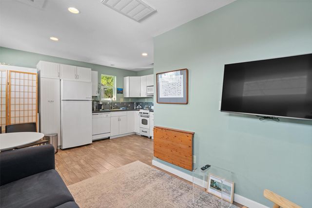 1915 Pasadena DR, Austin, TX 78757