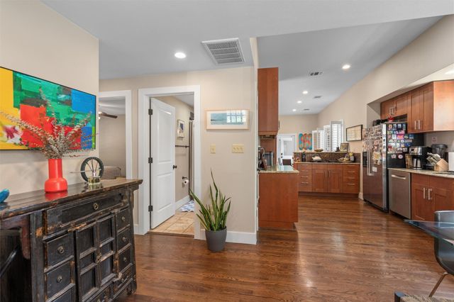1915 Pasadena DR, Austin, TX 78757