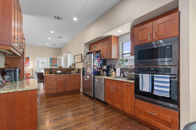 1915 Pasadena DR, Austin, TX 78757