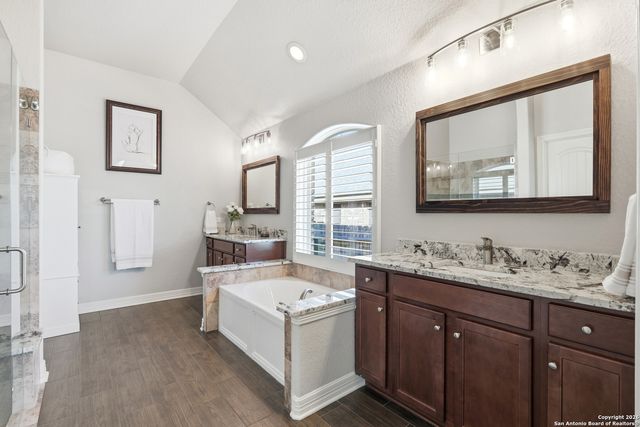 17946 Bierstadt, Helotes, TX 78023