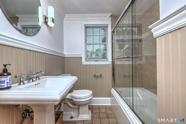 18 Woodhead Drive, Milford, CT 06460