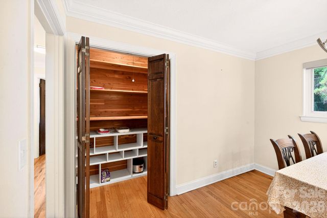 25 Bevlyn Drive, Asheville, NC 28803