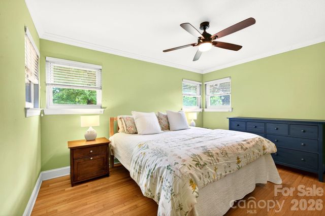 25 Bevlyn Drive, Asheville, NC 28803