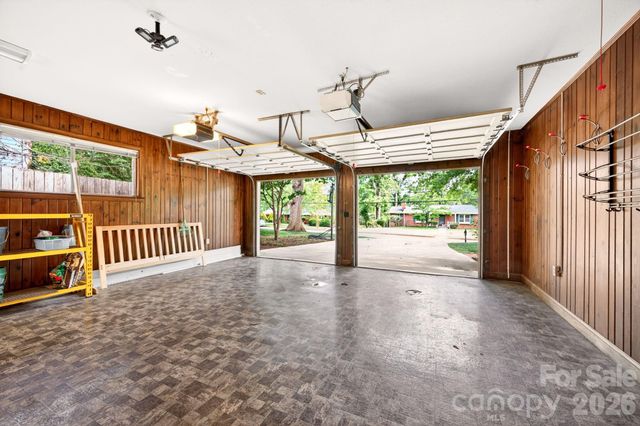 25 Bevlyn Drive, Asheville, NC 28803