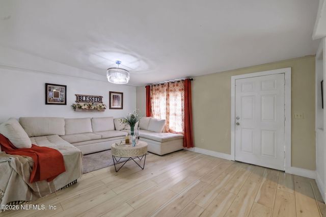 2744 BURROUGHS Road, Middleburg, FL 32068