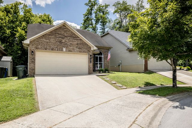2612 Crystal Falls Road, Lexington, KY 40509