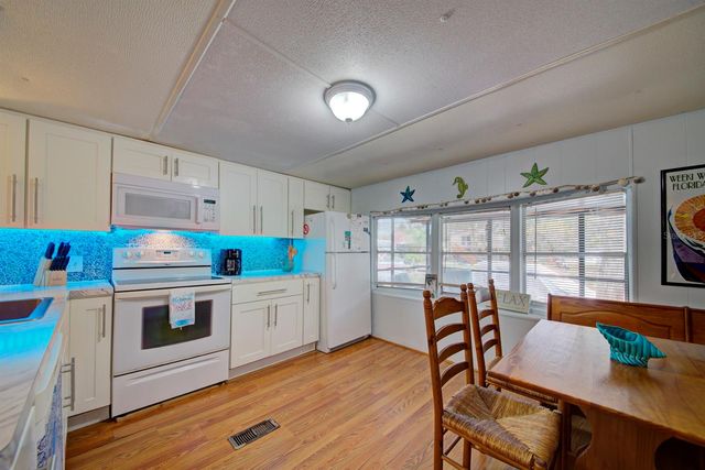 6427 W RICHARD DRIVE, Weeki Wachee, FL 34607