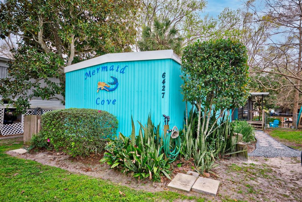 6427 W RICHARD DRIVE, Weeki Wachee, FL 34607