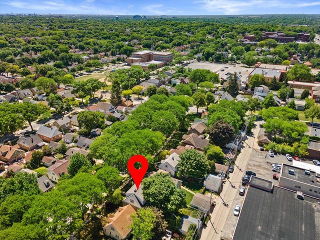 2641 N 75th STREET, Wauwatosa, WI 53213