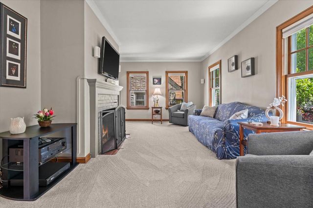 2641 N 75th STREET, Wauwatosa, WI 53213
