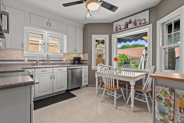 2641 N 75th STREET, Wauwatosa, WI 53213