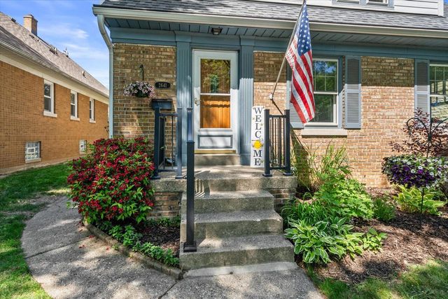 2641 N 75th STREET, Wauwatosa, WI 53213