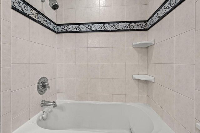 2641 N 75th STREET, Wauwatosa, WI 53213