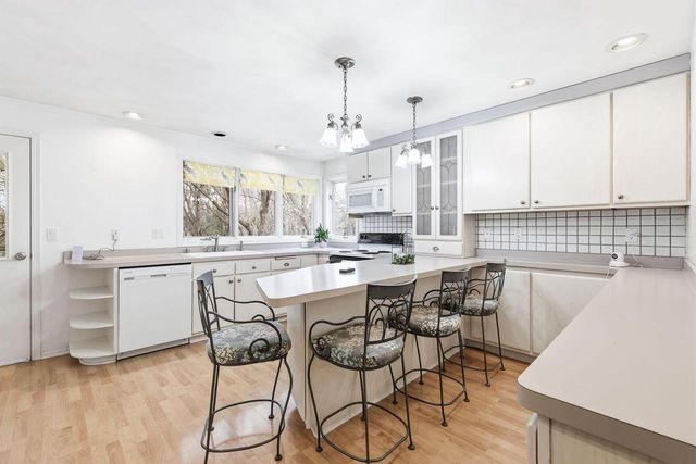 778 Sunshine LANE, Neenah, WI 54956